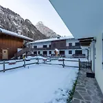 Cesa Vivi Apartament *